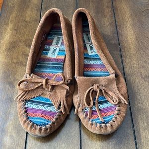 Minnetonka Kilty Hardsole Moccasin 402k Women’s Size 8